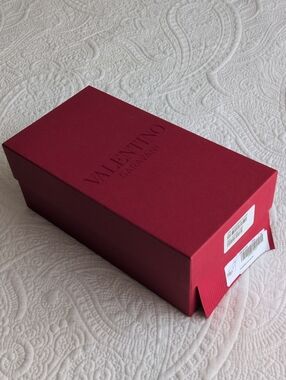Valentino Garavani Authentic Shoe Box